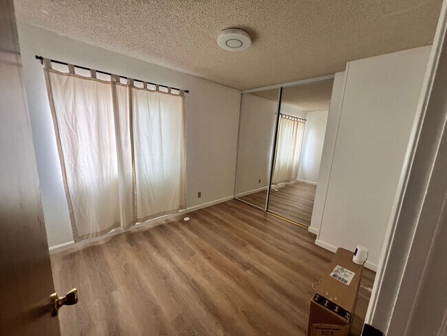 Building Photo - 2315 Mandarin Way