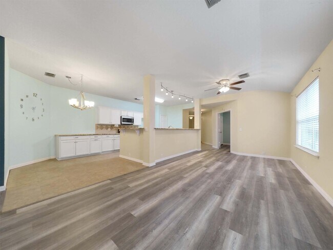 Building Photo - 4927 Deep Glen Ln