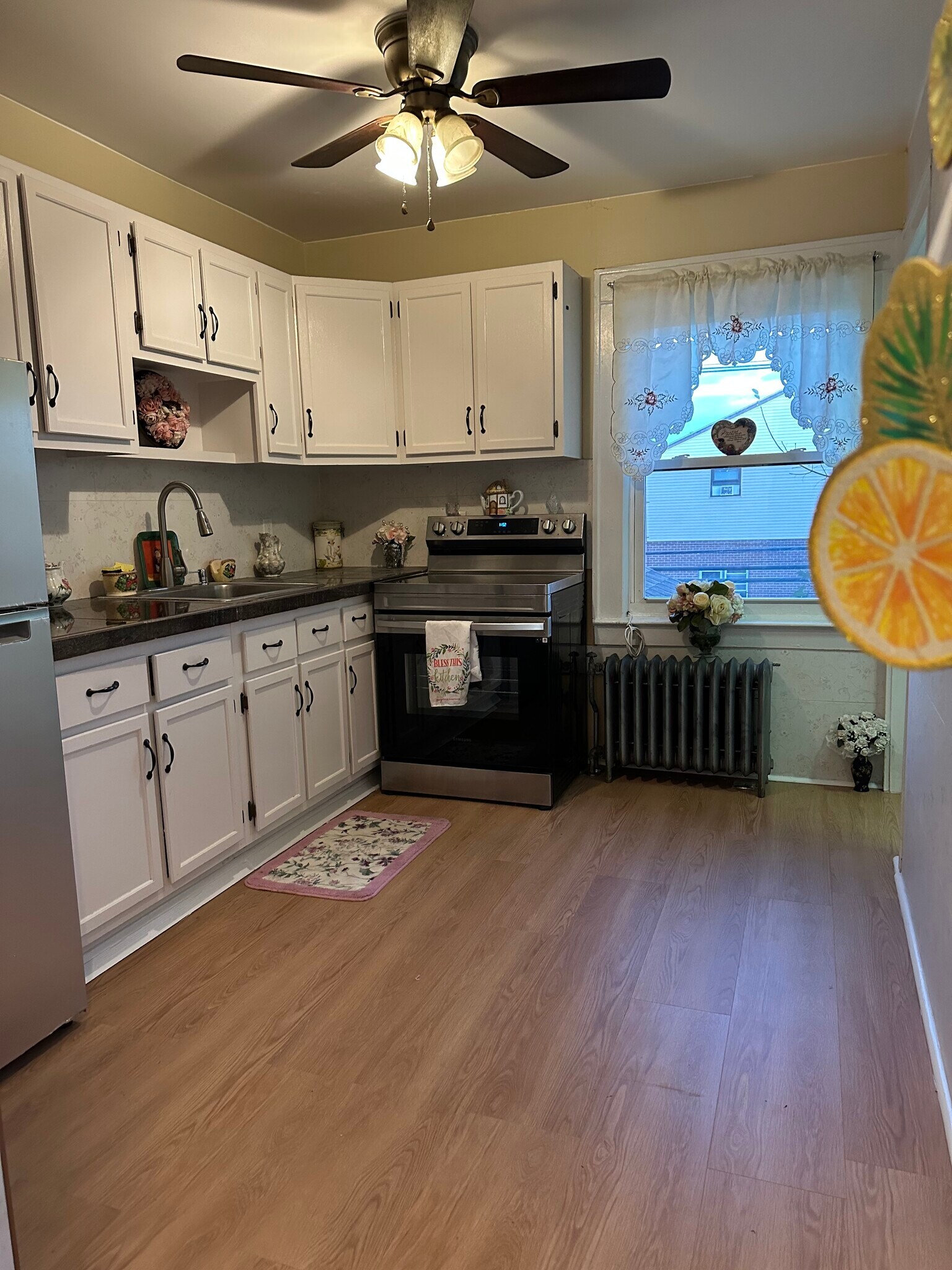 Building Photo - 269 N 1st Ave