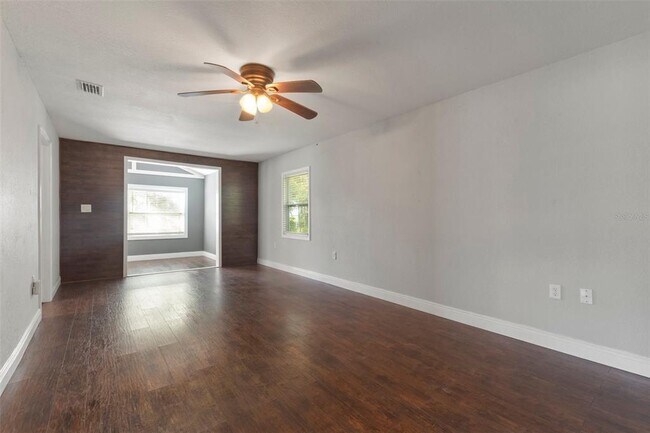 Building Photo - 3106 E Trapnell Rd