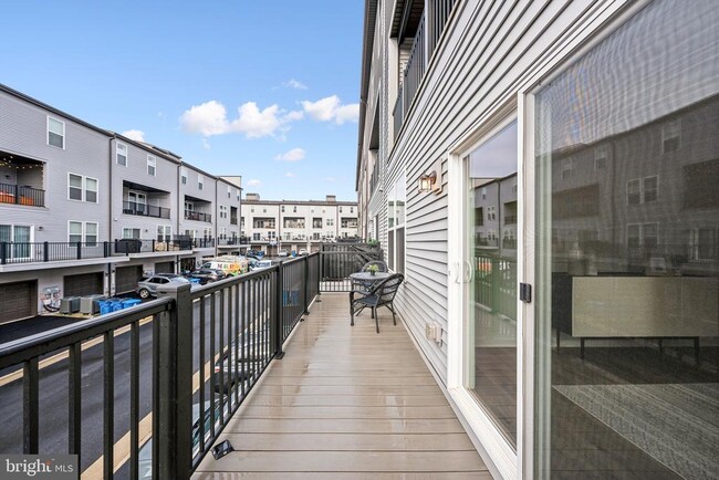 Building Photo - 44603 Wolfhound Sq