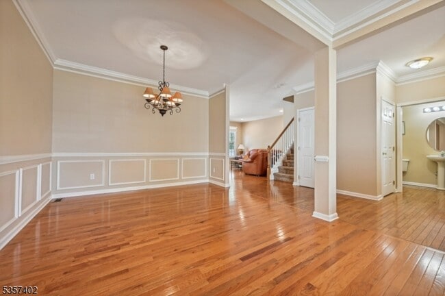 Building Photo - 233 Patriot Hill Dr