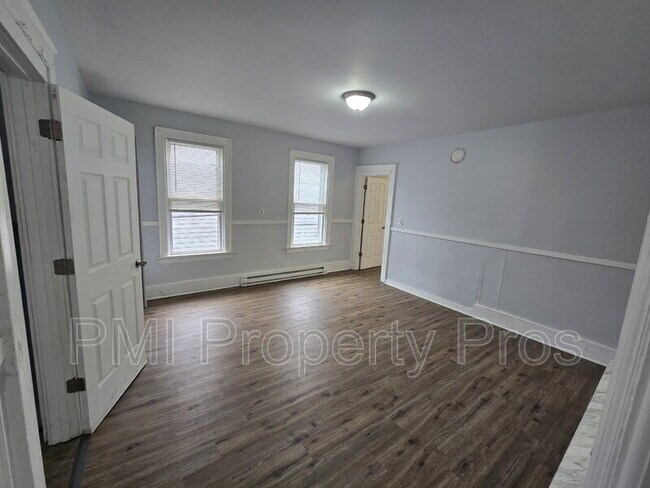 Building Photo - 2660 N 37th St