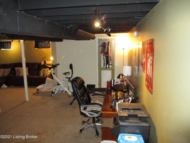 Building Photo - 3342 Dayton Ave