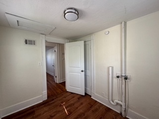 Building Photo - 1615 S Jefferson St
