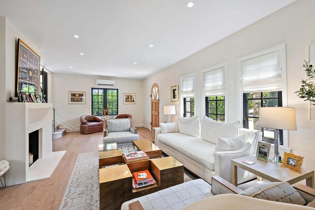 Building Photo - 3211 Washington Rd