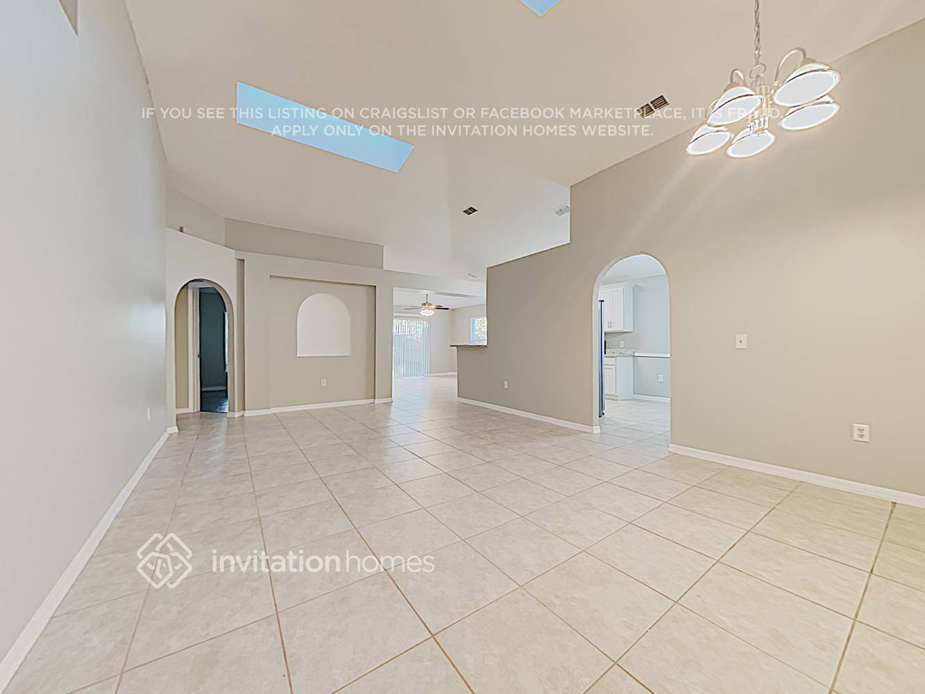 Building Photo - 14520 Lake Price Dr