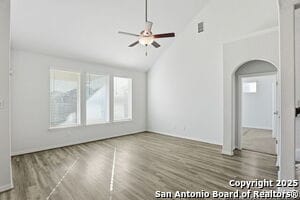 Building Photo - 204 Tiltwood Ct