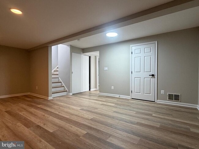 Building Photo - 11573 Sullnick Way