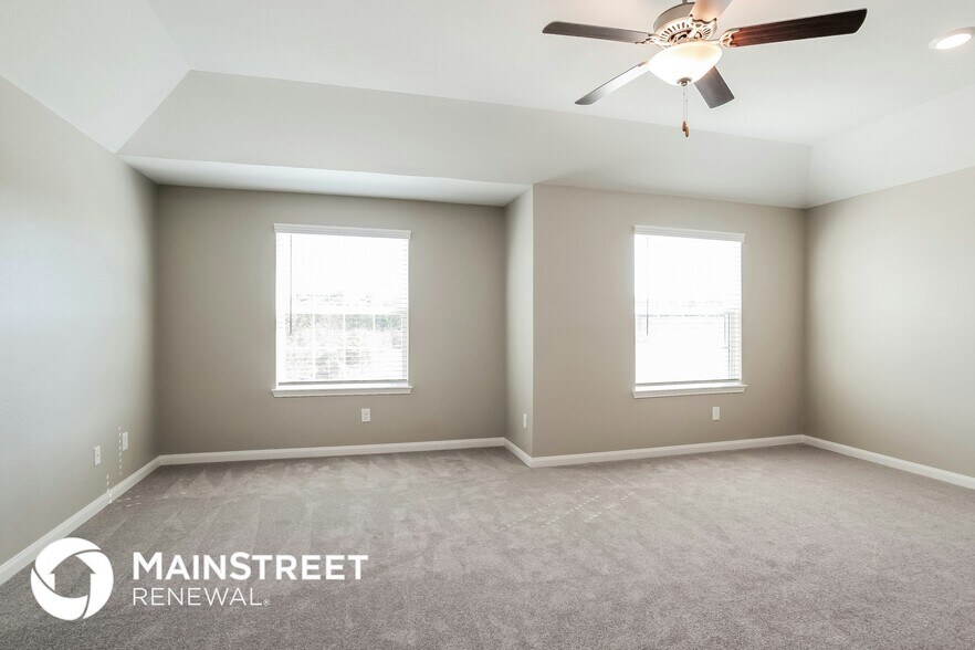 Building Photo - 27064 Leonardo Dr