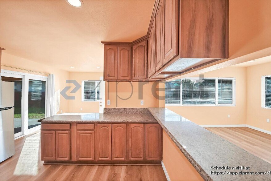 Building Photo - 3620 Ellis Ln