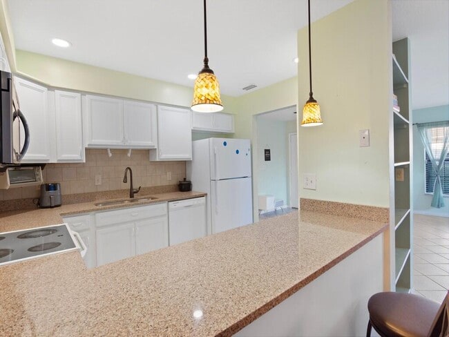 Building Photo - 1607 Laurel Leaf Ln