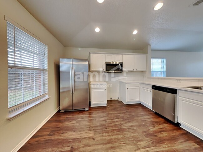 Building Photo - 216 Cornell