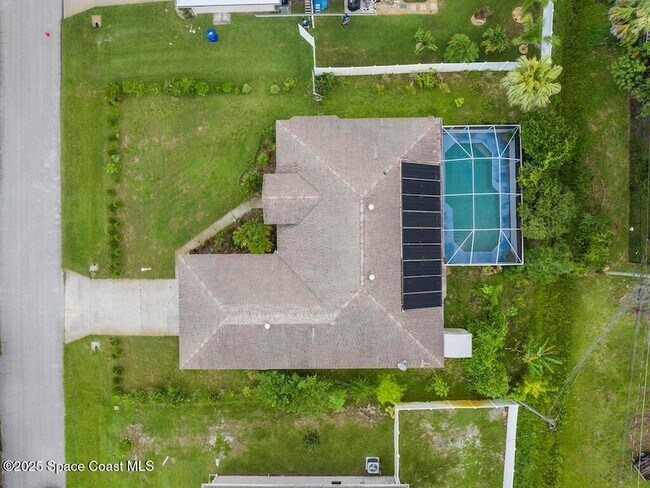 Building Photo - 1026 Blossom Dr