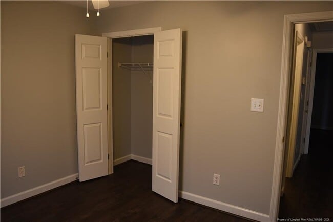 Building Photo - 1002 Pinecrest Dr