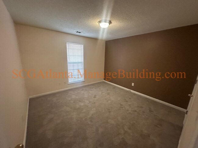 Building Photo - 152 Willow Springs Ln