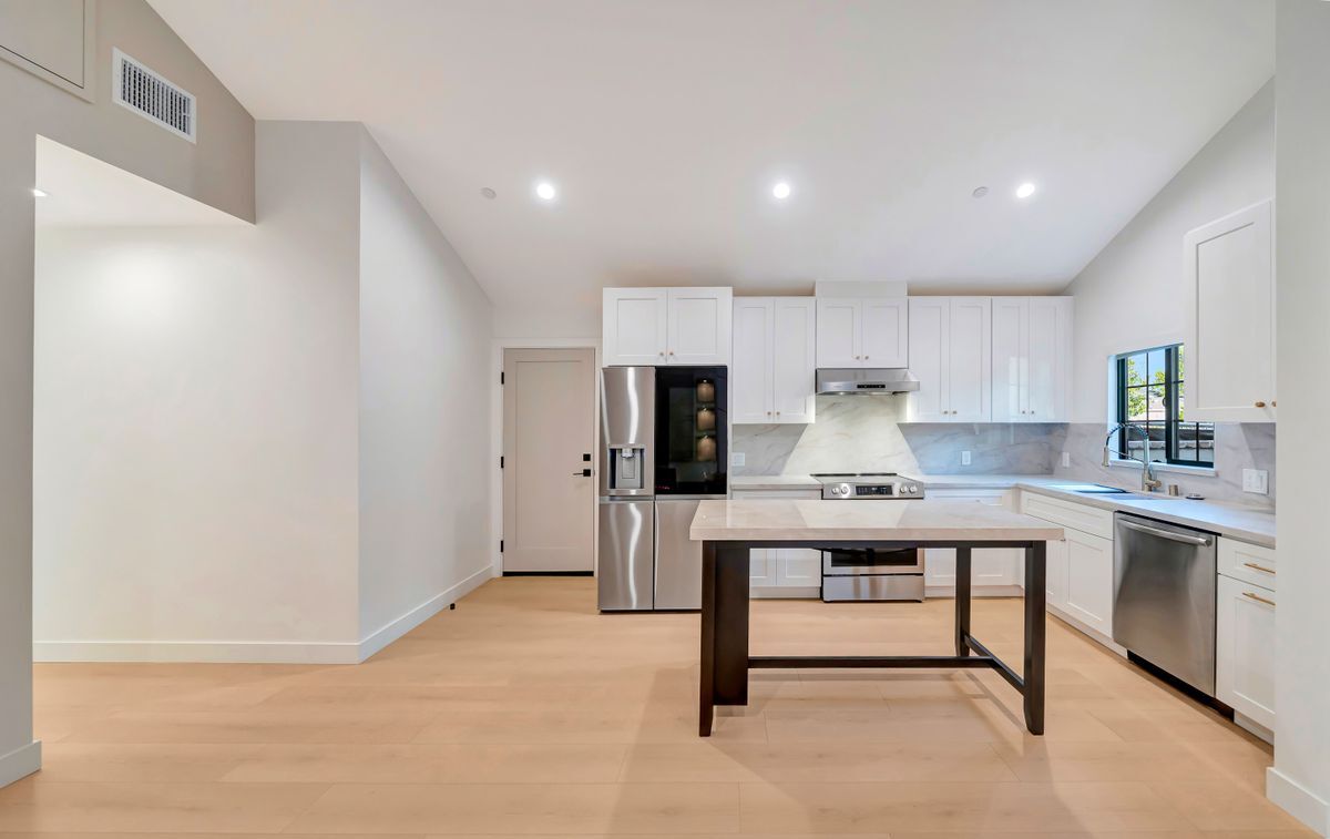 Building Photo - 15741 Valerio St