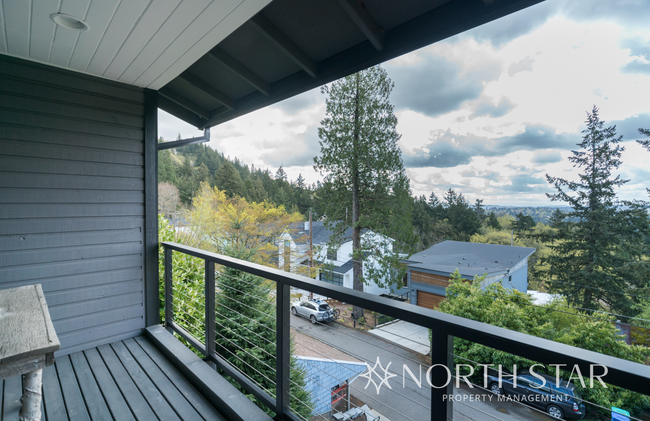 Building Photo - Stunning Modern Luxury in Southwest Hills