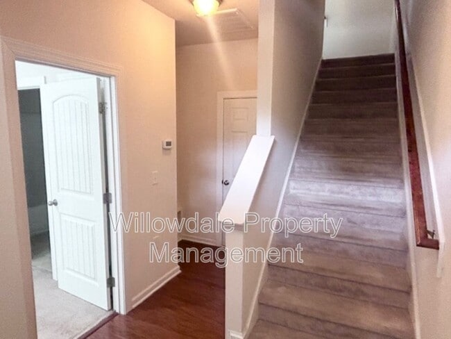 Building Photo - 6002 Kentworth Dr