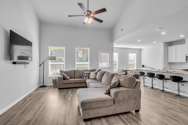 Building Photo - 27108 Kestrel Trl