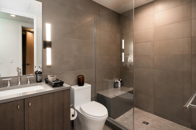 Building Photo - 4 Boathouse Way