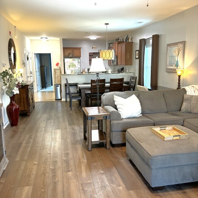 Building Photo - 6253 Catalina Dr