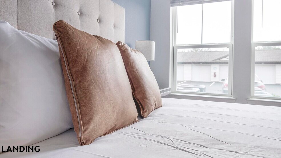 Building Photo - 12525 Tibbets Ln