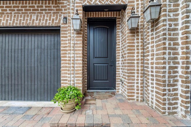 Building Photo - 3917 Gramercy St