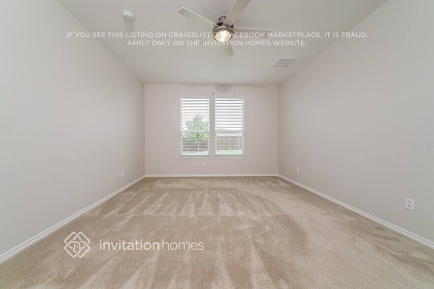 Building Photo - 1801 Vernon Dr