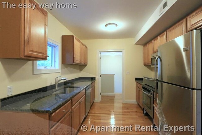 Building Photo - 29 Elmwood St