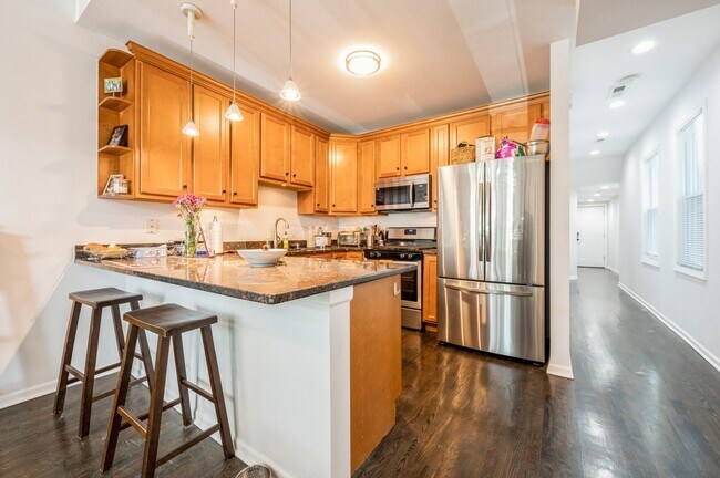 Building Photo - 1234 W Huron St