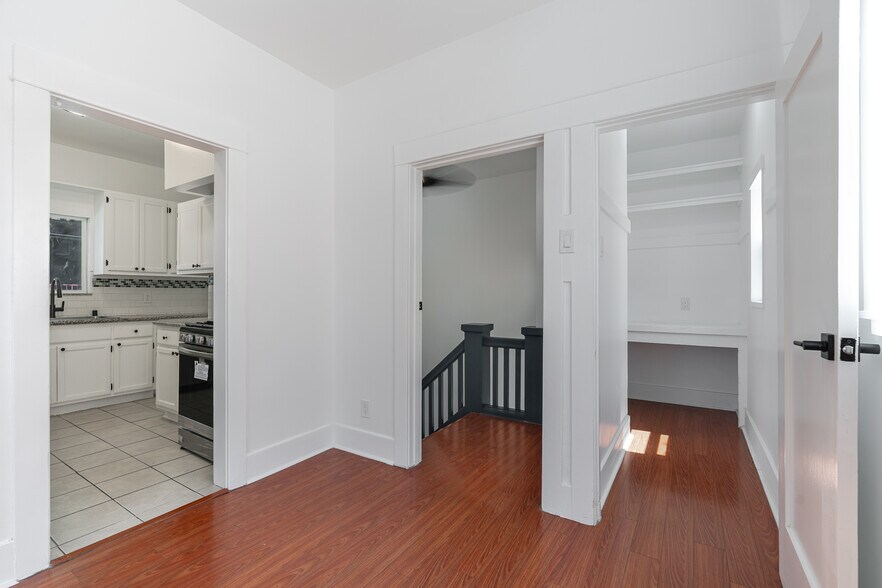 Building Photo - 268 4/6 S Coronado St