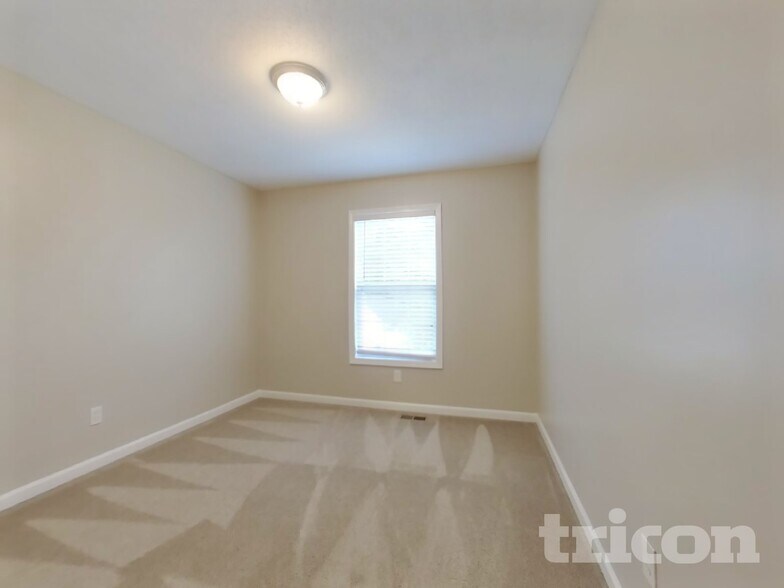 Building Photo - 7258 Brittany Way