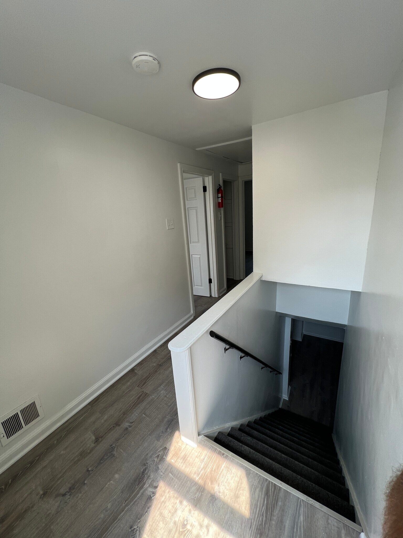 Building Photo - 2610 Price St