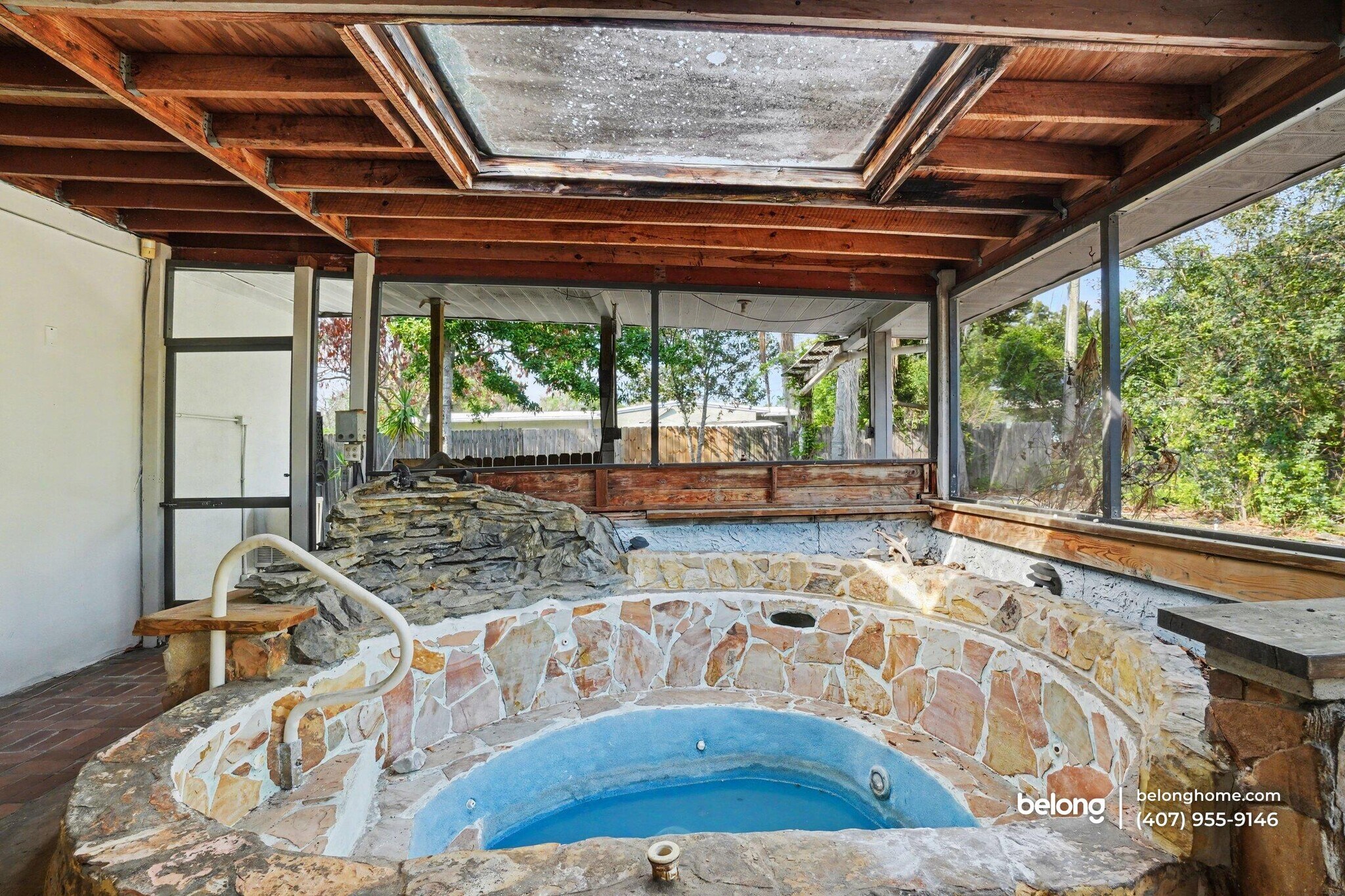 Building Photo - 1112 Myrtle Ln