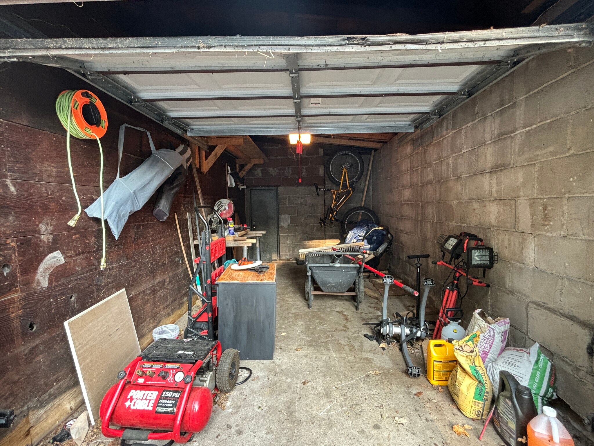 Garage - 4009 France Ave S