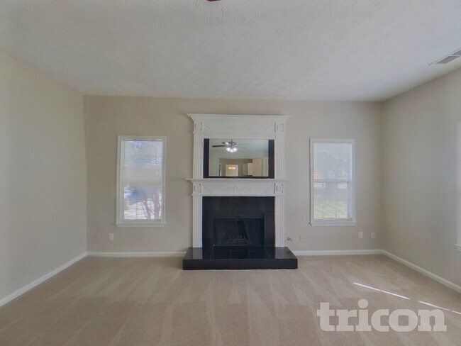 Building Photo - 2338 Briar Knoll Rd