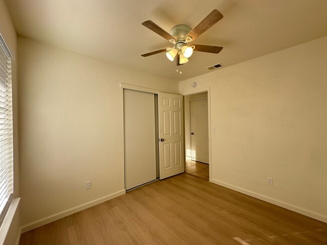 Building Photo - Move In Ready 3 Bedroom!