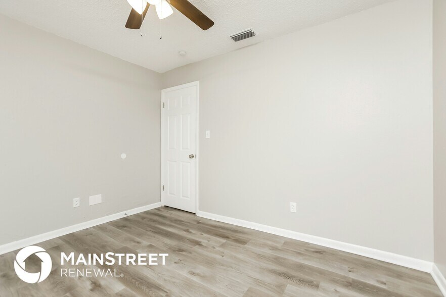 Building Photo - 101 Lochinvar Dr