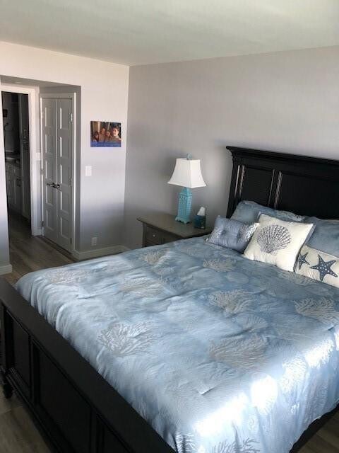 Building Photo - 1609 N Riverside Dr