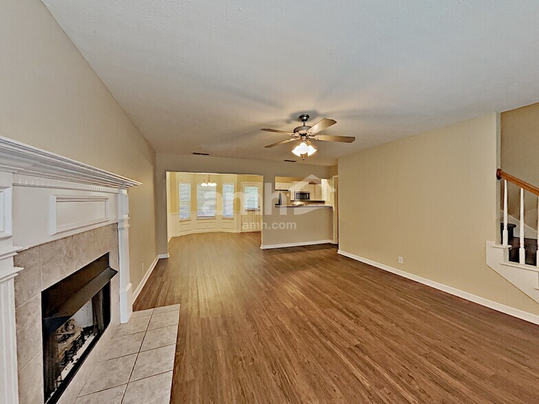 Building Photo - 1525 Teresa Ln