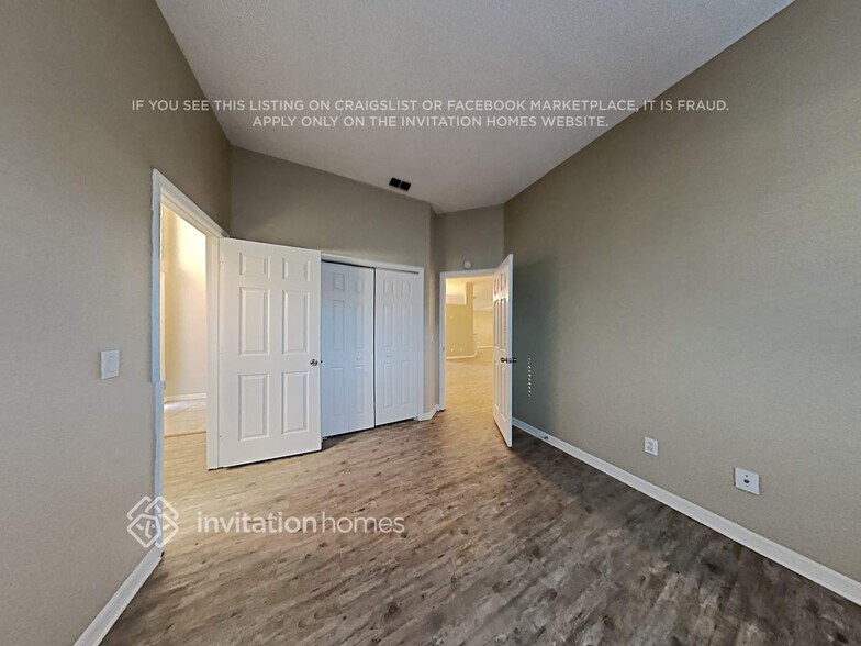 Building Photo - 2071 Lake Marion Dr