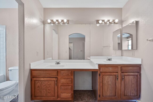 Building Photo - 1680 E Gary Dr