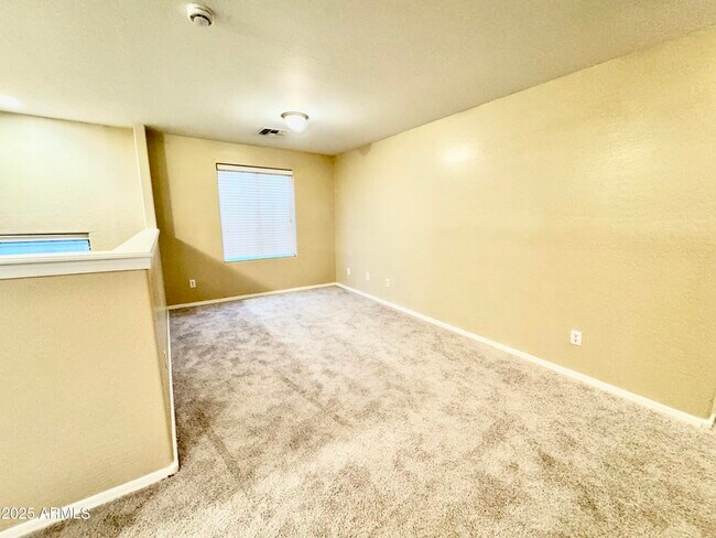 Building Photo - 42564 W Palmyra Ct