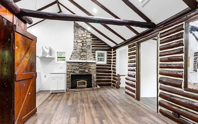 Building Photo - 13 Alturas Rd