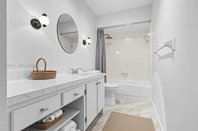 Building Photo - 3040 NE 16th Ave