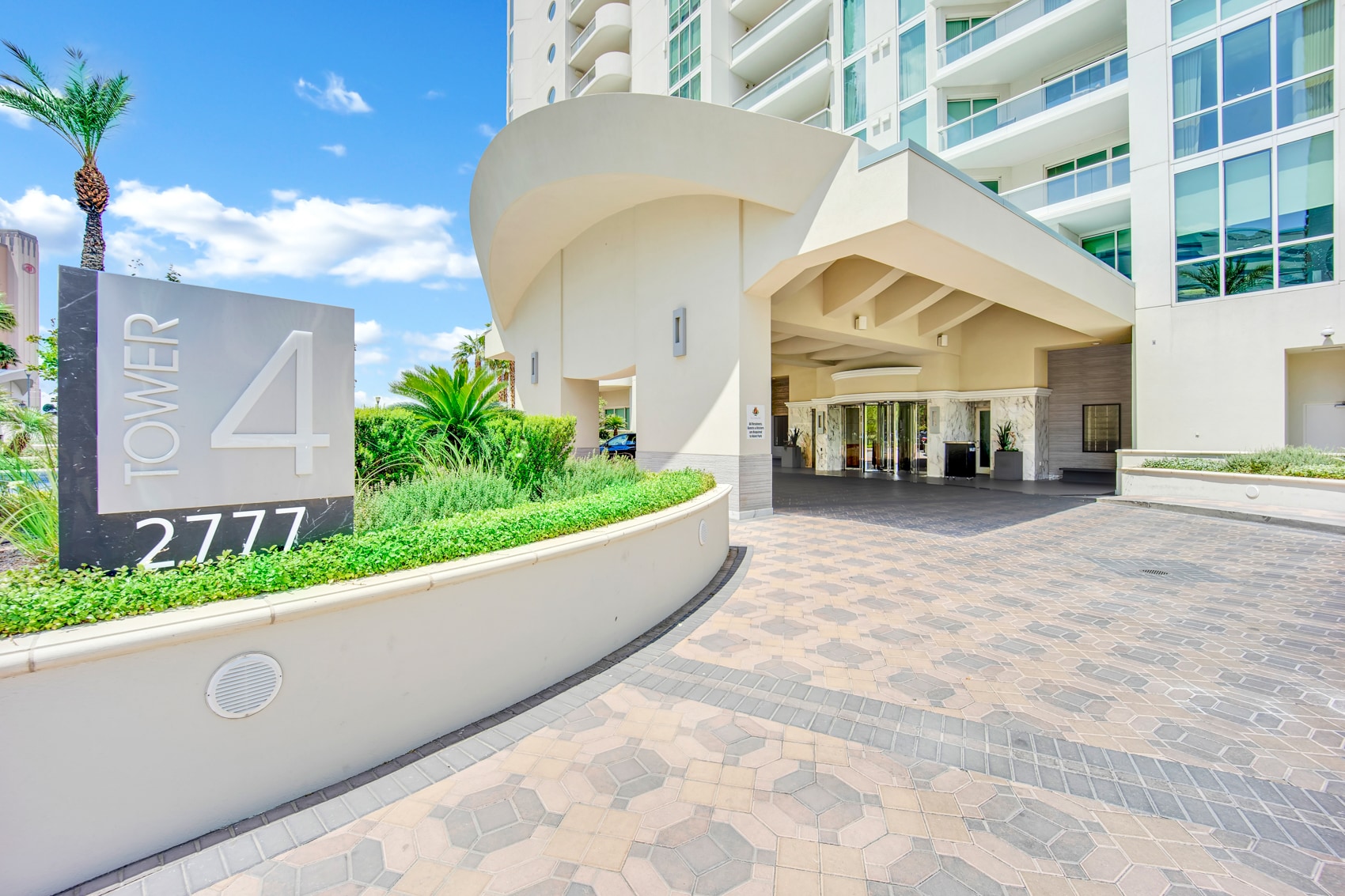 Building Photo - 2777 Paradise Rd