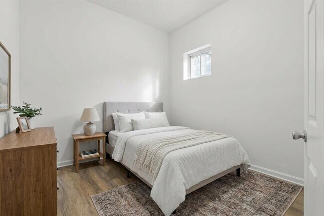 Building Photo - 407 Park Ave