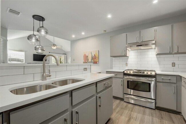 Building Photo - 4707 Borage Dr