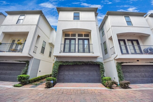 Building Photo - 1831 Dart St